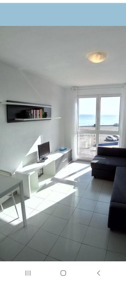 Un Dormitorio Frente Playa El Medano Extérieur photo
