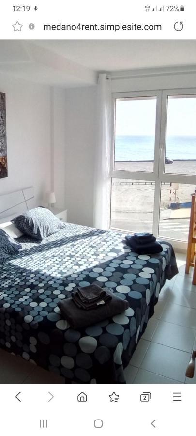 Un Dormitorio Frente Playa El Medano Extérieur photo