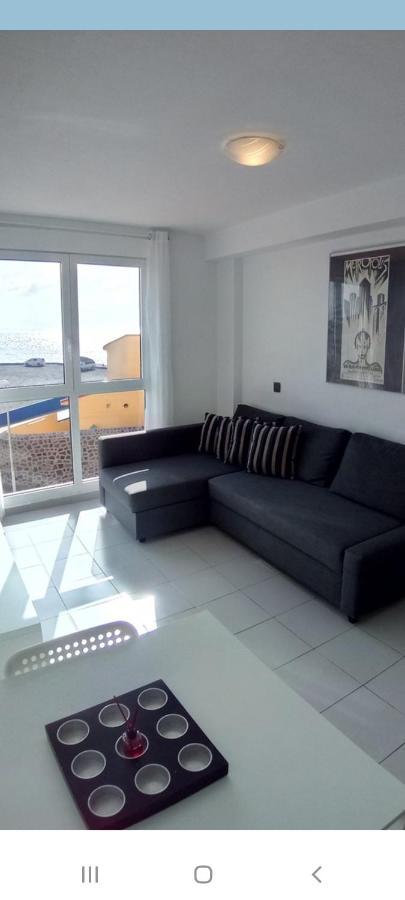 Un Dormitorio Frente Playa El Medano Extérieur photo